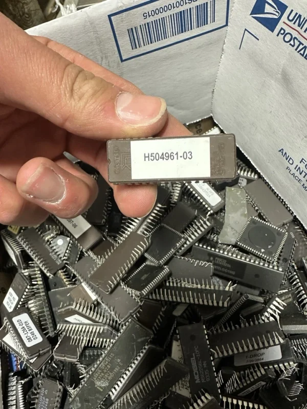 5LBS of Mixed IC Chips for Scrap Gold Recovery - Image 5
