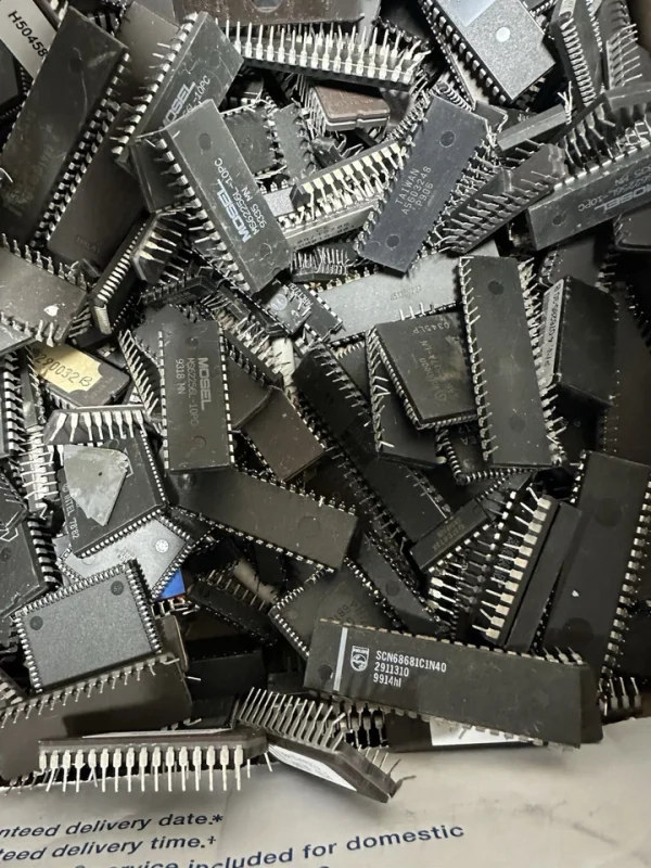 5LBS of Mixed IC Chips for Scrap Gold Recovery - Image 7
