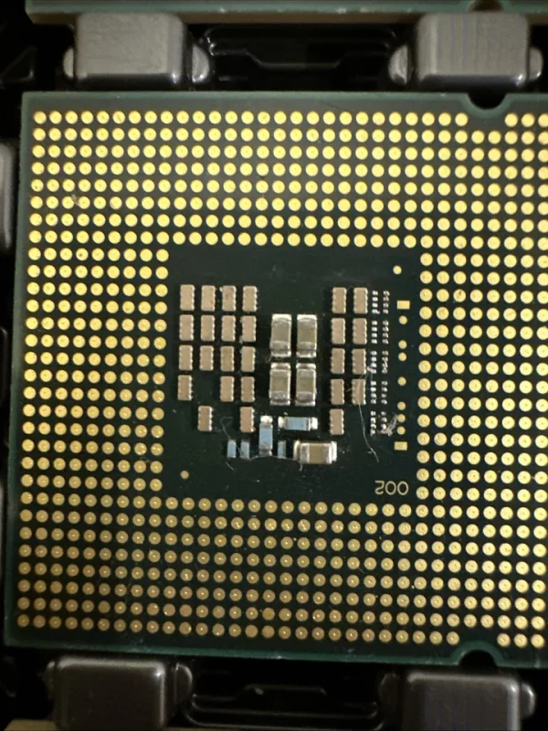 Intel Core 2 Quad Core Q9400 2.66 GHz LGA775 CPU Processor MISSING CAPACITORS - Image 2