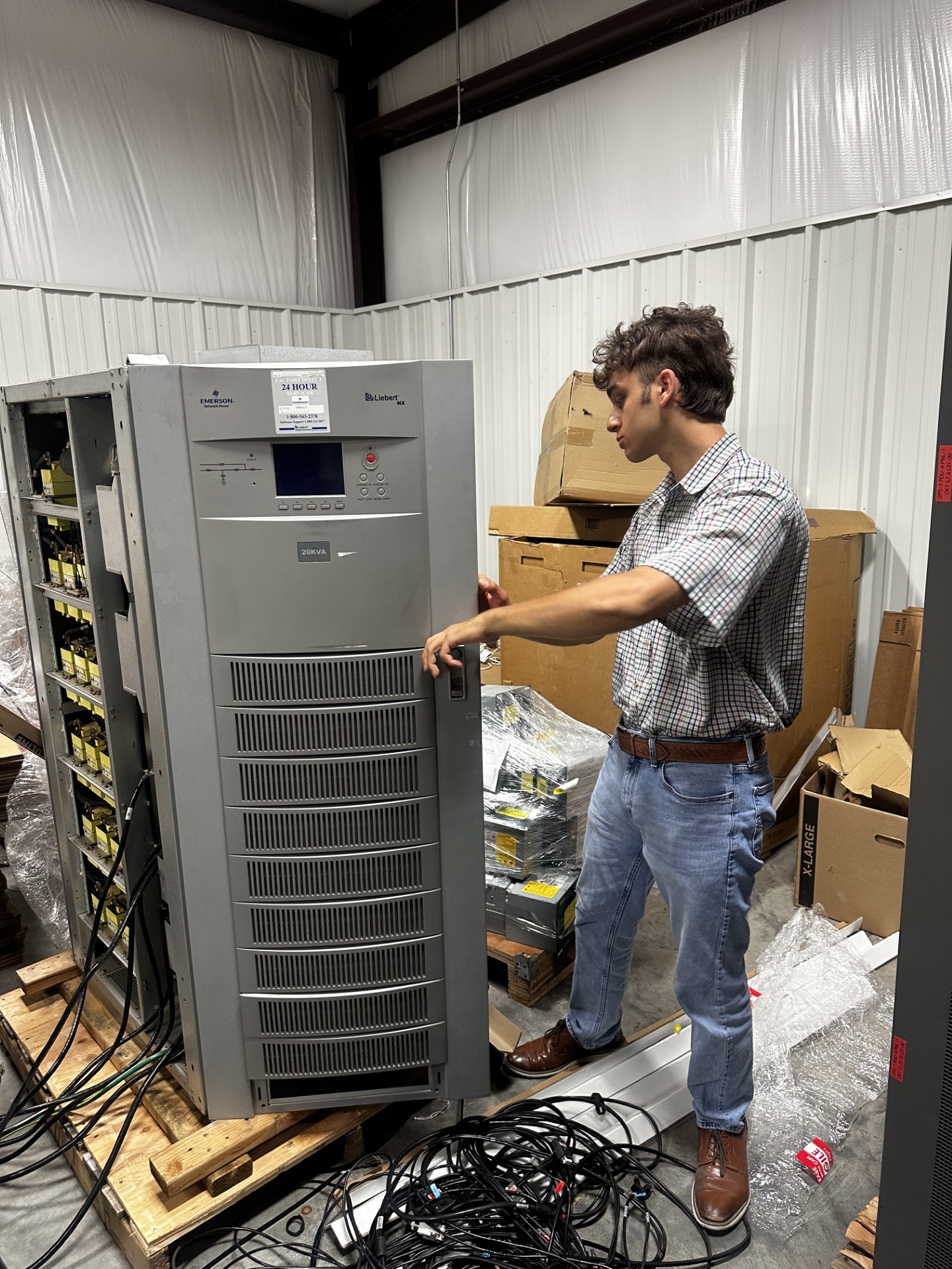 Bennato decommissioning a Liebert UPS system – project photo 3