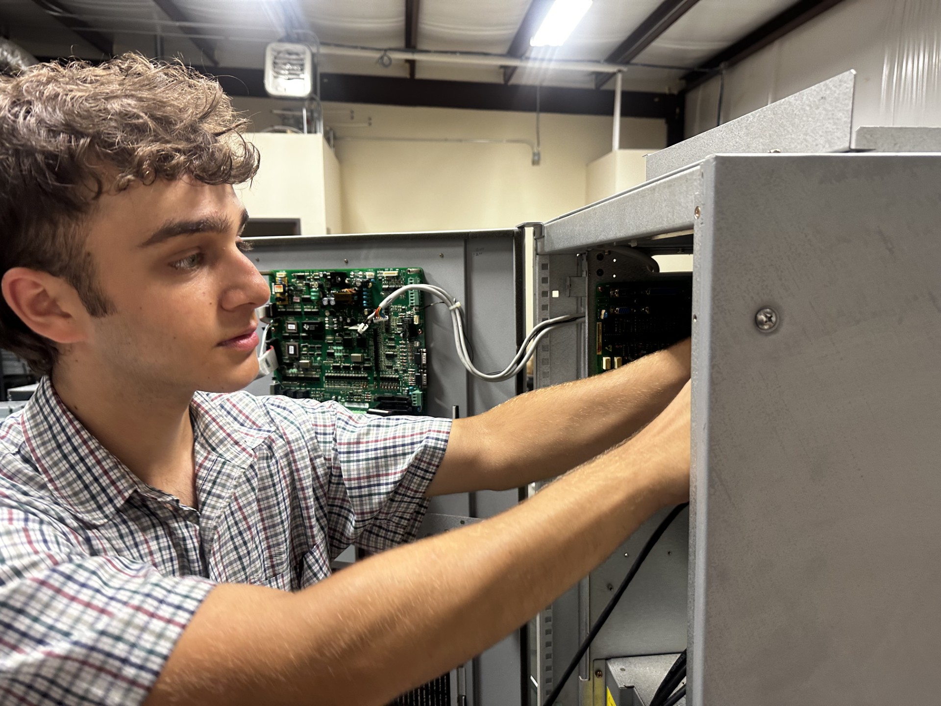 Bennato decommissioning a Liebert UPS system – project photo 2